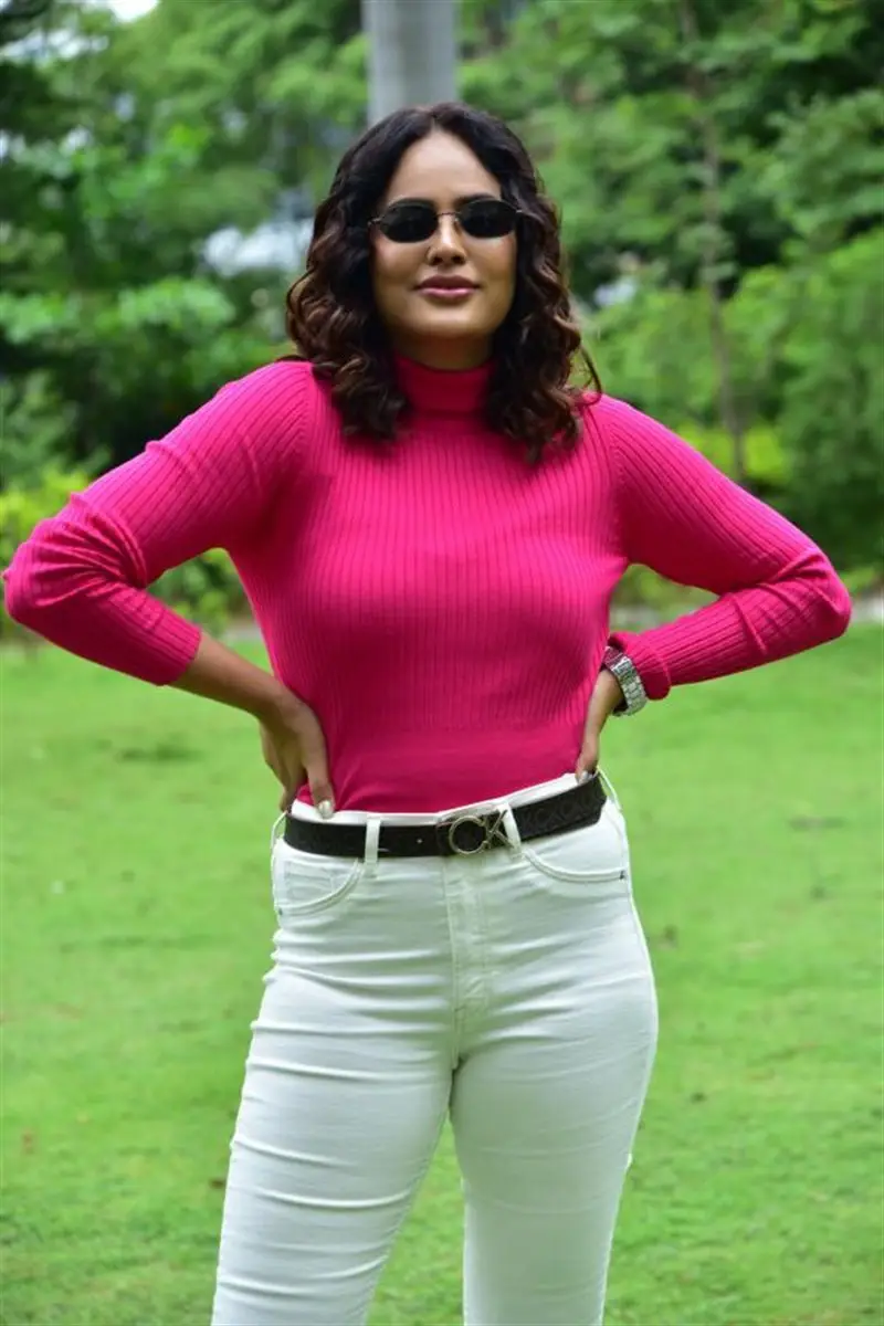 Nandita Swetha In Pink Top White Pant